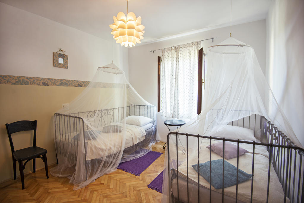Apartments Petrcane Welcome Room photo
