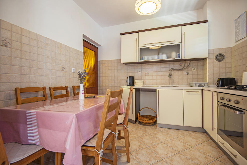 Apartments Petrcane Welcome Room photo