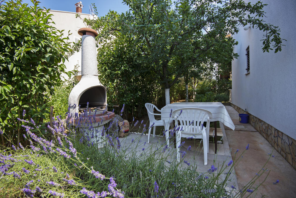 Apartments Petrcane Welcome Exterior photo