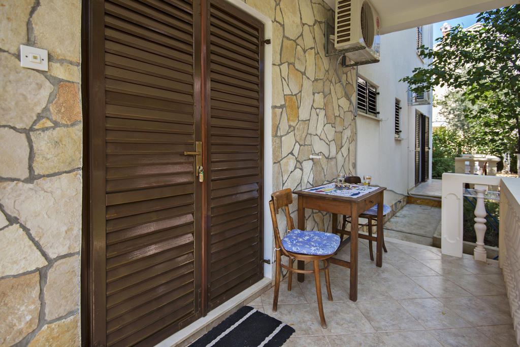 Apartments Petrcane Welcome Room photo