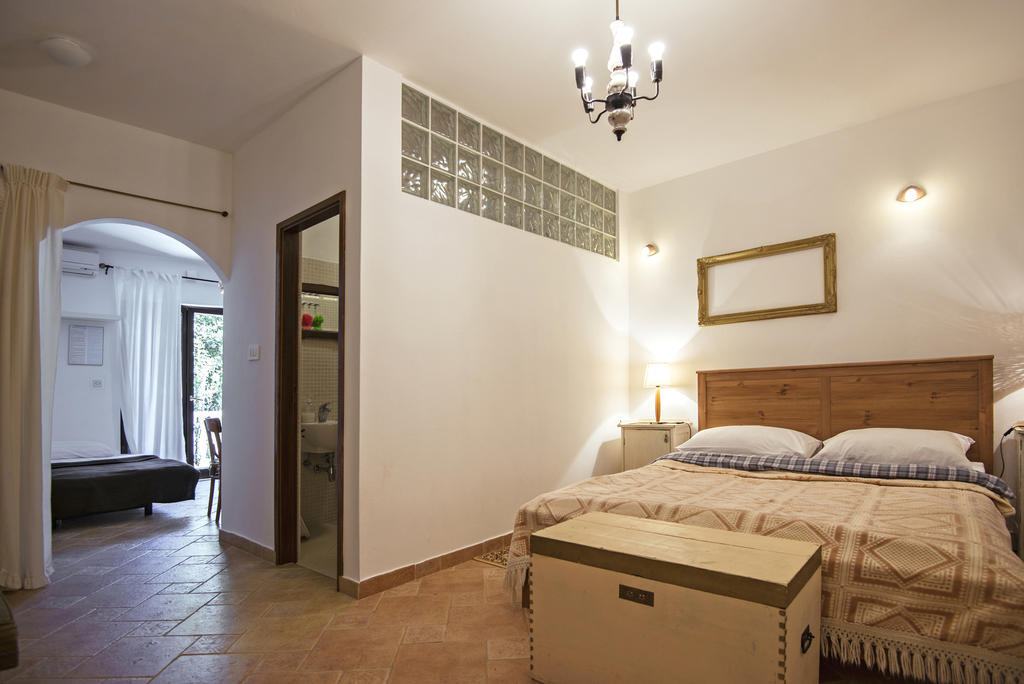 Apartments Petrcane Welcome Room photo