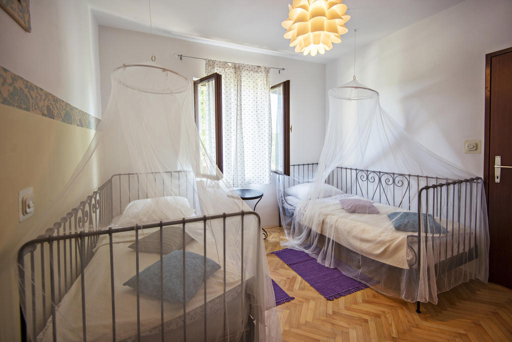 Apartments Petrcane Welcome Room photo